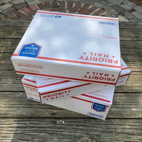 MEET THE POSHER - Picture 4 of 7